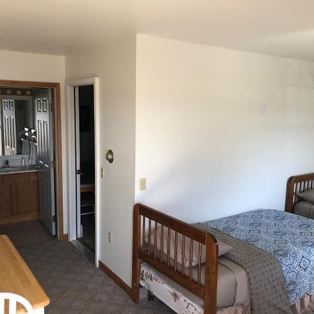 Village Inn Motel Chatham 외부 사진