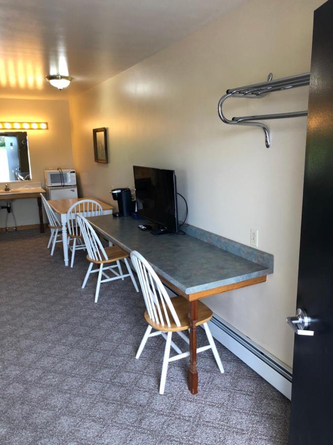 Village Inn Motel Chatham 외부 사진