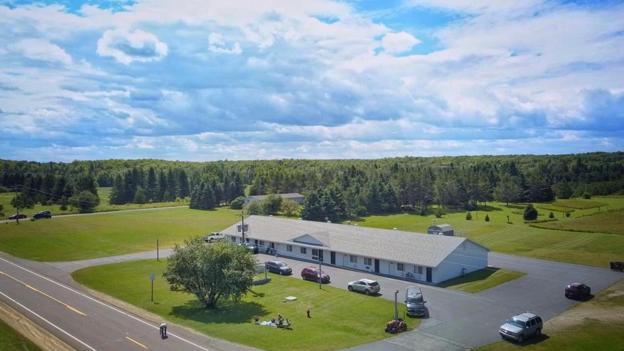 Village Inn Motel Chatham 외부 사진